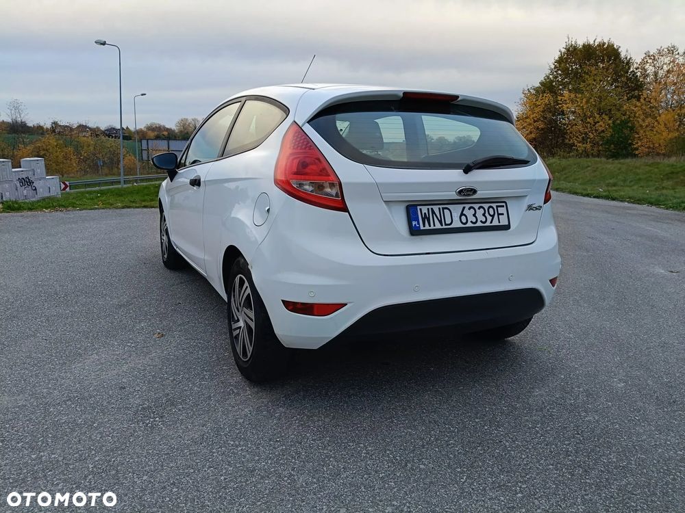 Ford Fiesta - 9
