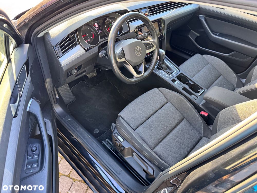 Volkswagen Passat 2.0 TDI EVO Elegance DSG - 9