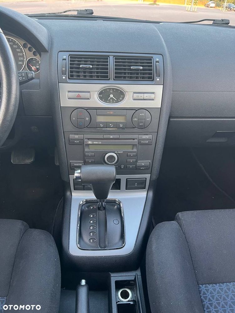 Ford Mondeo - 13