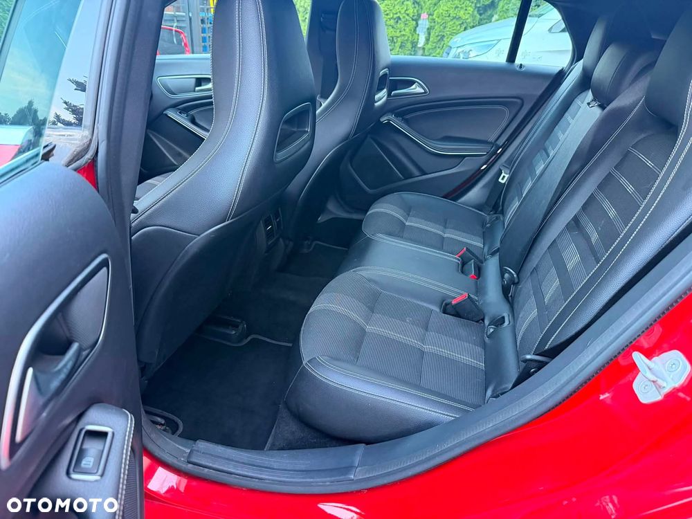 Mercedes-Benz CLA 200 (CDI) d 7G-DCT - 27