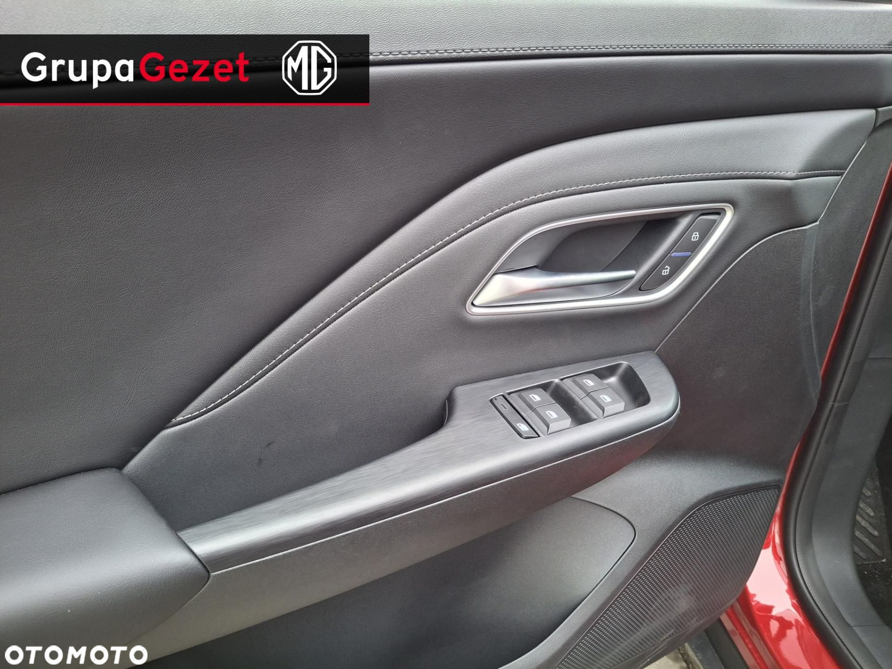 MG ZS - 16