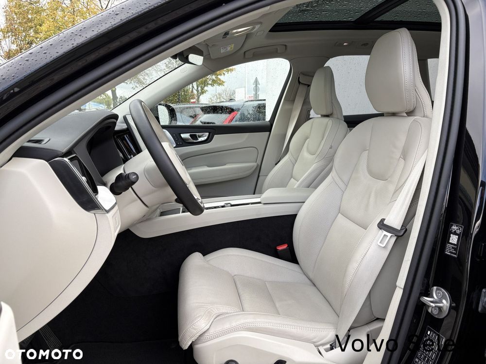 Volvo XC 60 2025