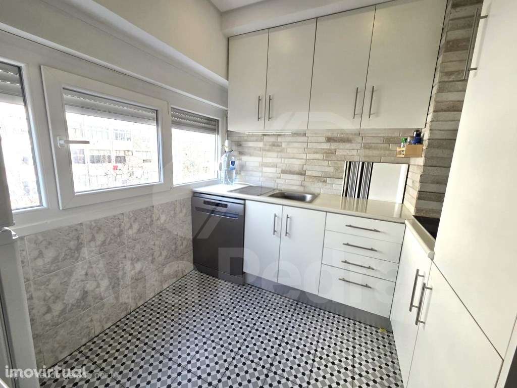 VENDA T2 BARREIRO - Junto ao Tribunal do Barreiro - Grande imagem: 4/12