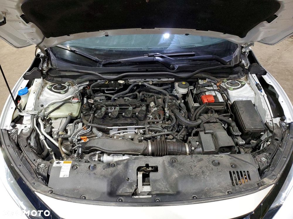 Honda Civic 1.5 i-VTEC Turbo CVT Sport - 9