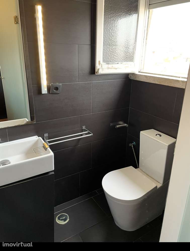 Quarto Individual em Arroios com wc privativo (entrada imediata) - Grande imagem: 4/7