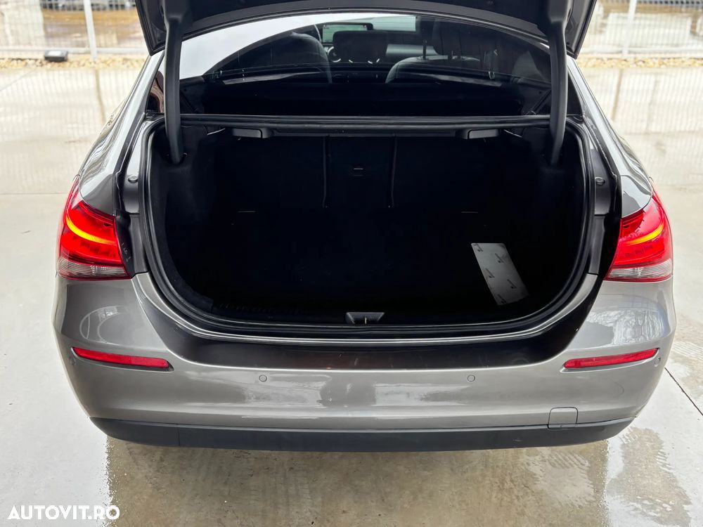 Mercedes-Benz A 200 7G-DCT Style - 11