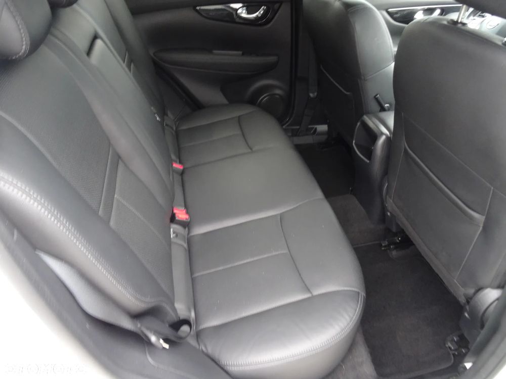 Nissan Qashqai 1.2 DIG-T Acenta Xtronic - 16