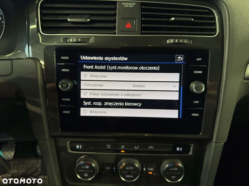 Volkswagen Golf Variant - 24