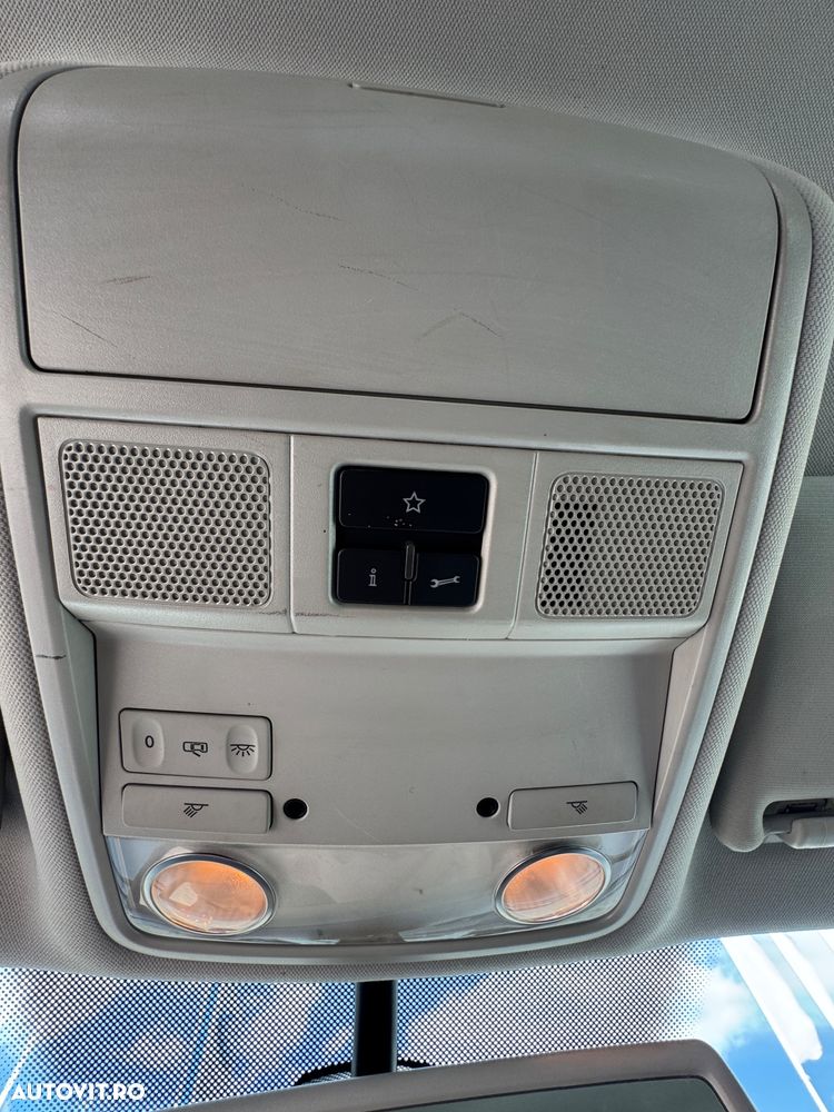 Volkswagen Passat 2.0 TDI 4Motion BlueMotion Technology Comfortline - 17