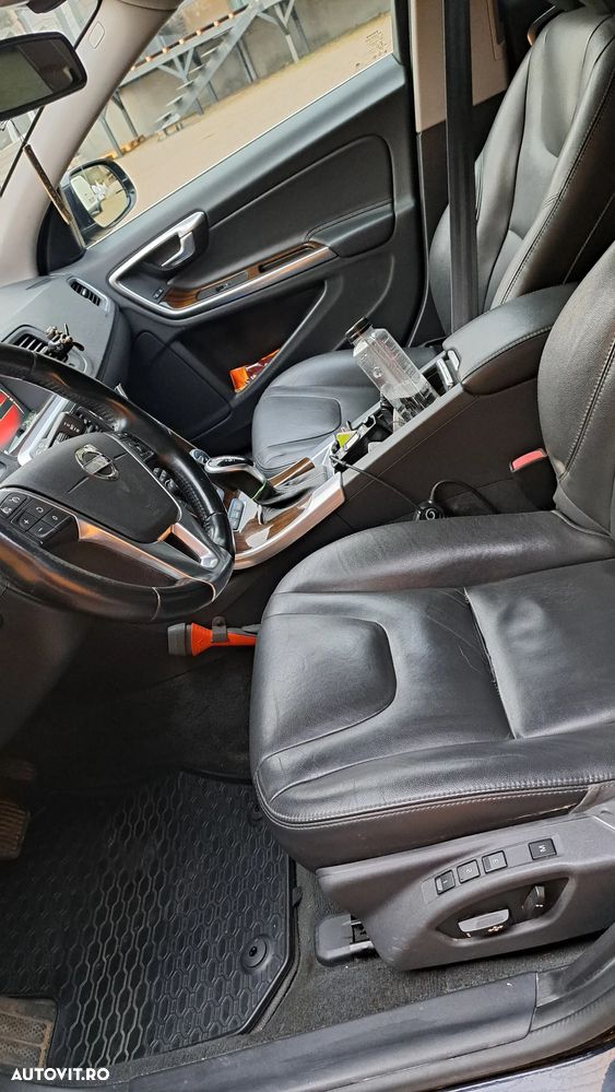 Volvo V60 D6 Plug-In-Hybrid AWD Geartronic Summum - 8