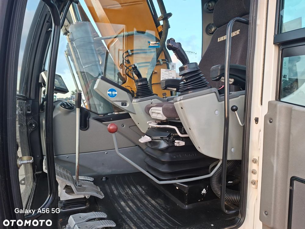 Liebherr R914 COMPACT - 11