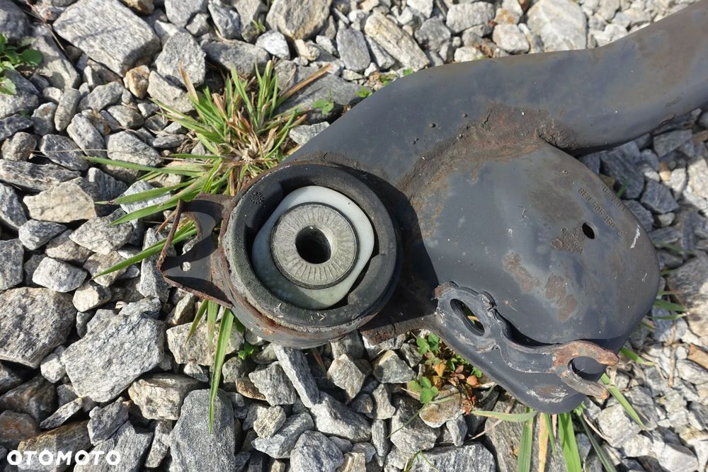 BELKA TYLNA SANKI WÓZEK KOŁYSKA AUDI A4 B6 B7 - 5