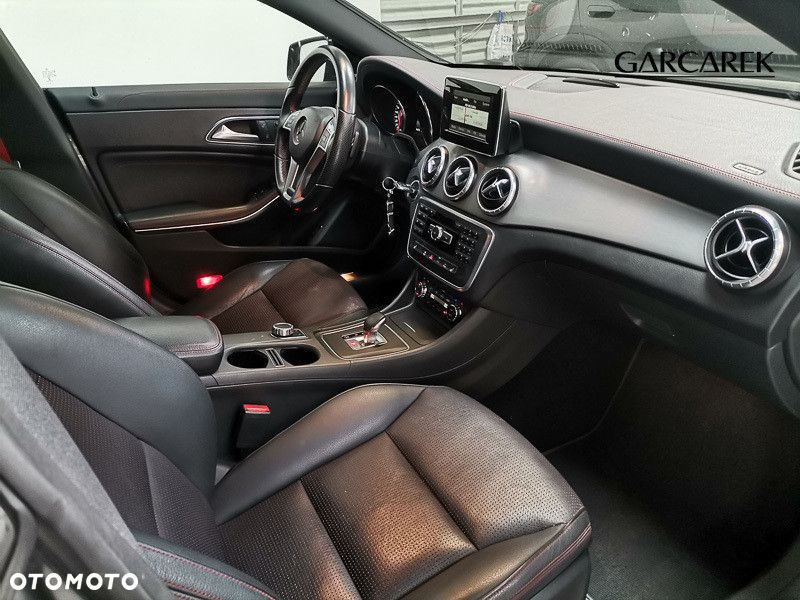 Mercedes-Benz CLA 45 AMG 4-Matic - 21