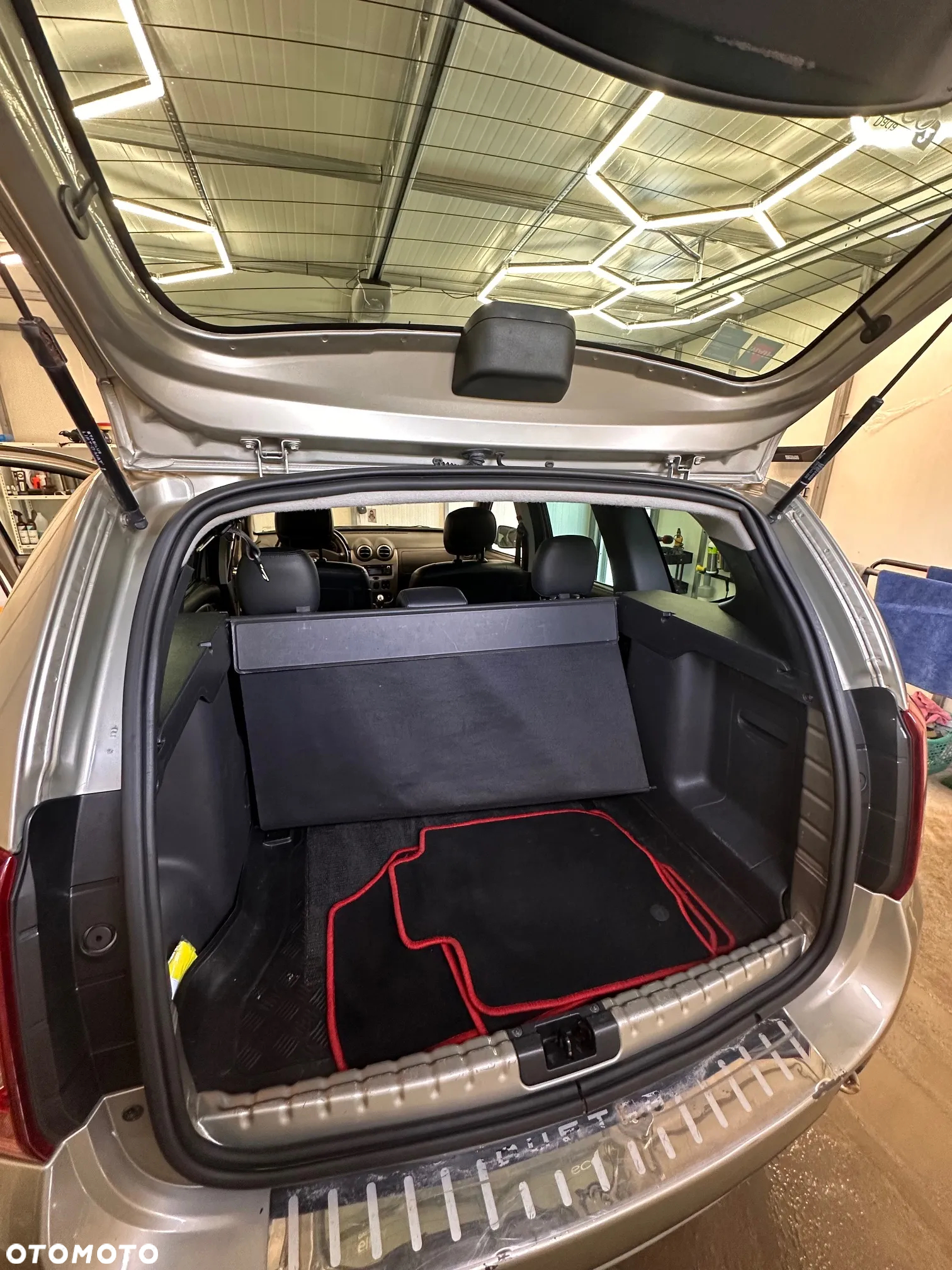 Dacia Duster 1.5 dCi Laureate - 8
