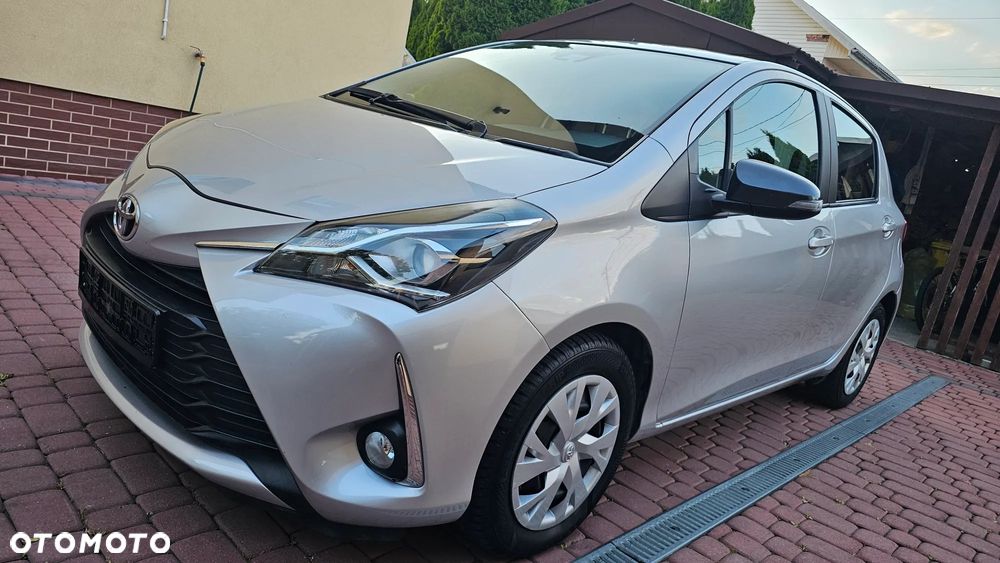 Toyota Yaris 1.0 Premium - 12