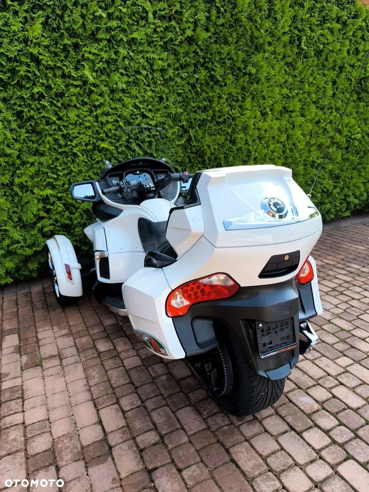 Can-Am Spyder - 4
