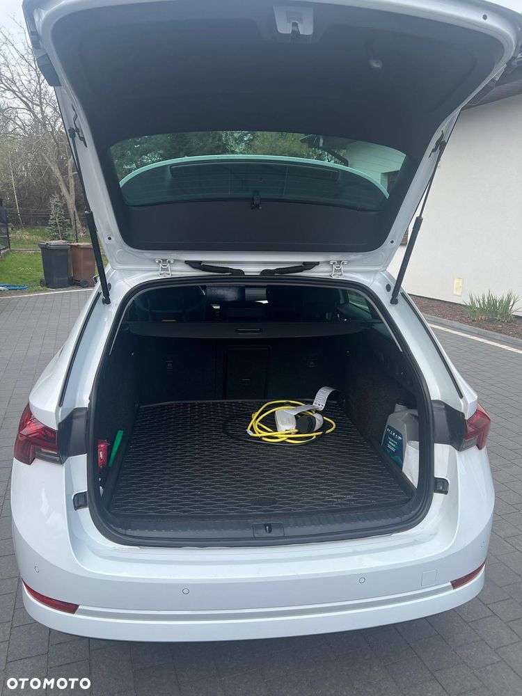 Skoda Octavia 1.4 TSI DSG Style - 4