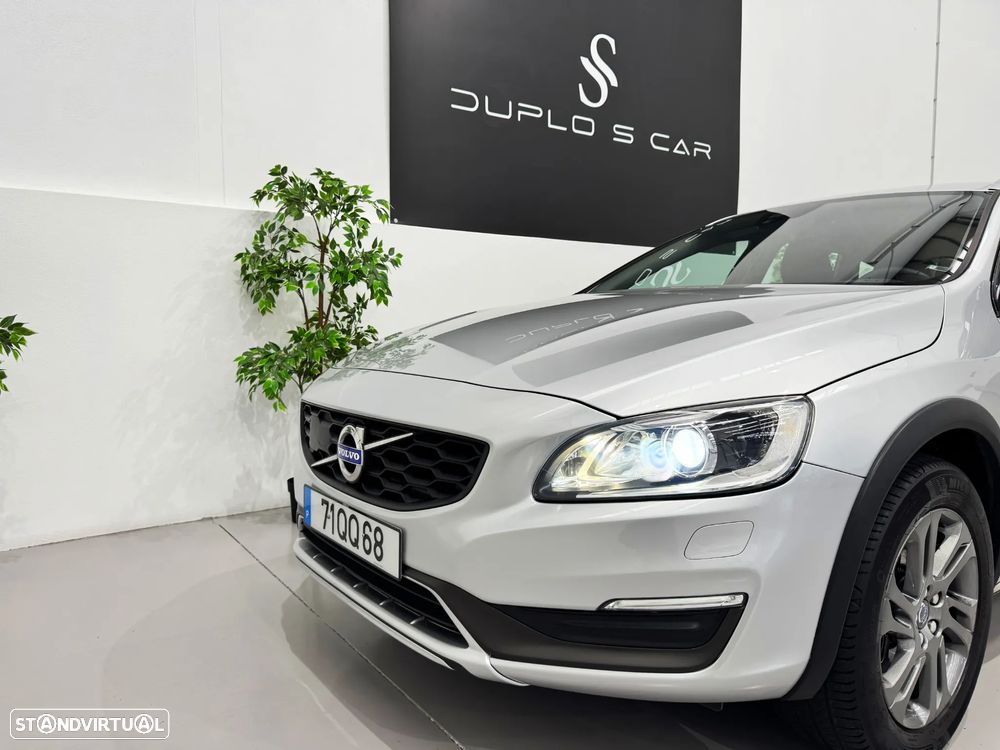 Volvo V60 Cross Country 2.0 D3 Summum - 3