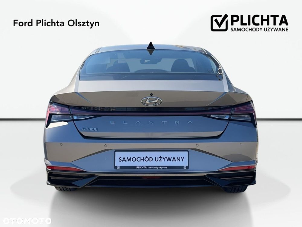 Hyundai Elantra 1.6 Smart CVT - 6