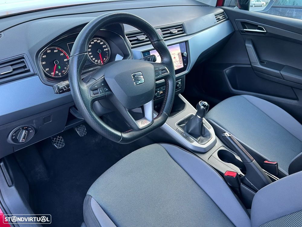 SEAT Arona 1.0 TGI FR - 9