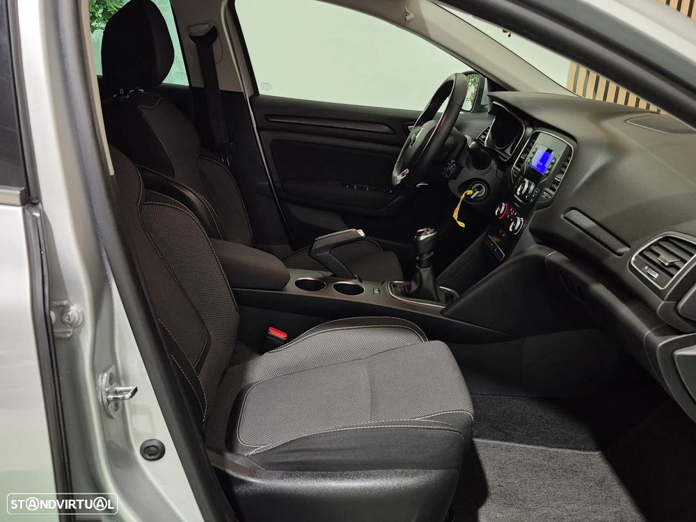 Renault Mégane 1.5 dCi Zen - 16