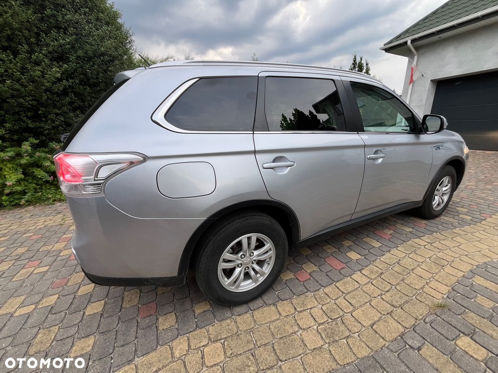 Mitsubishi Outlander - 7