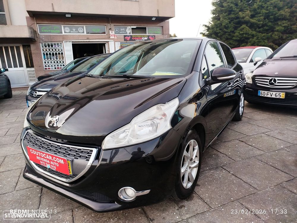 Peugeot 208 1.4 HDi Allure - 1