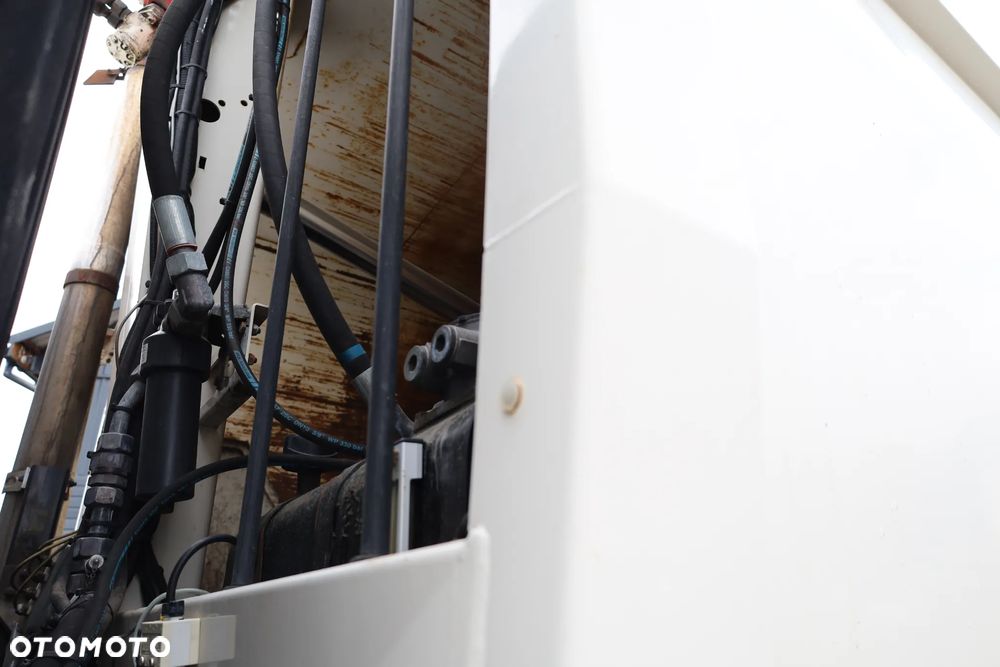 Volvo FM 330 - 31