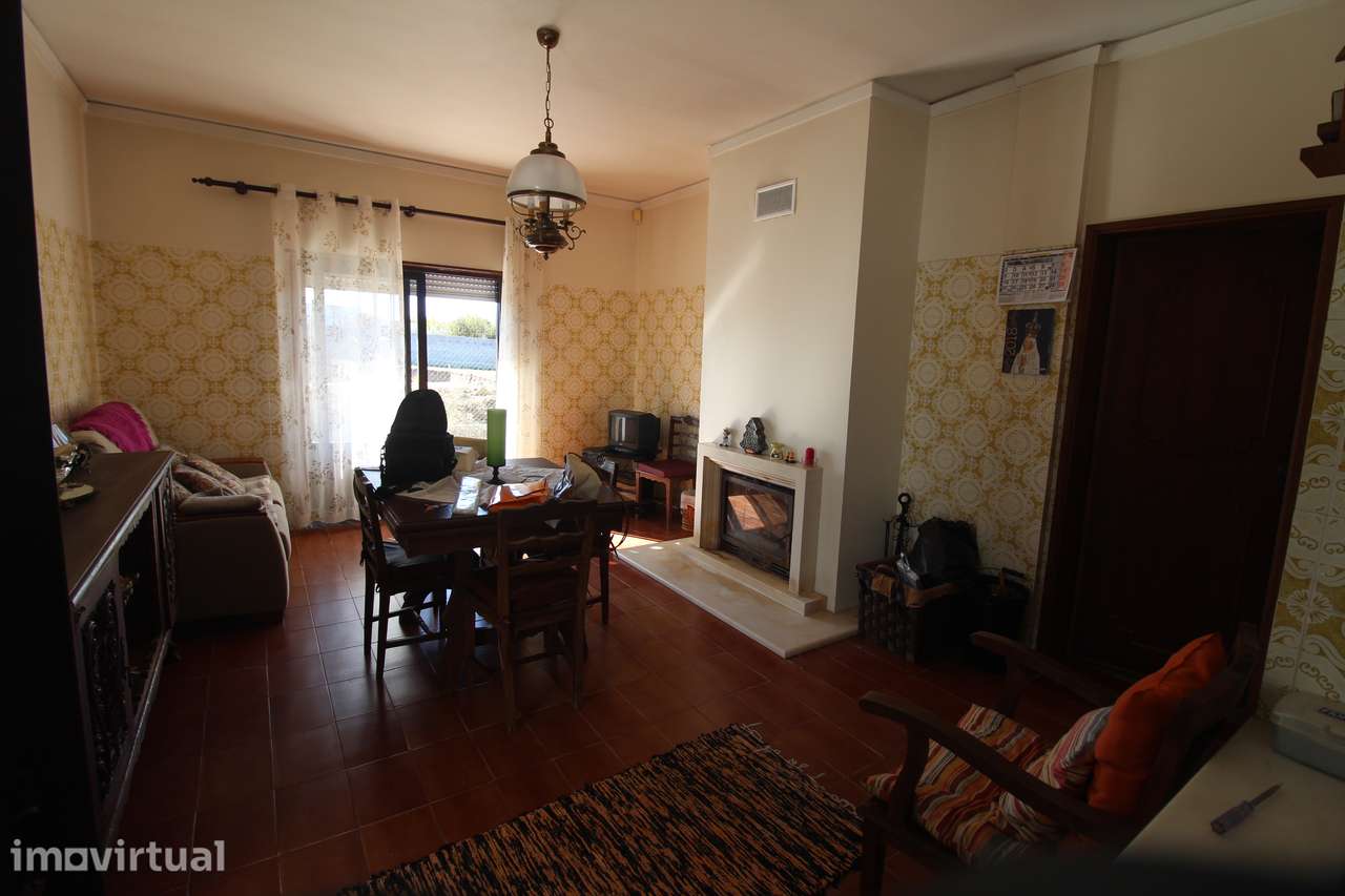 Moradia isolada T6 com jardim e varanda em Leiria - Grande imagem: 5/37