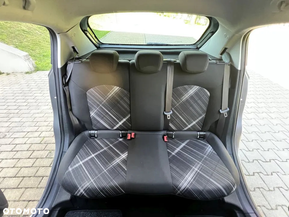 Opel Corsa 1.4 16V Graphite - 10
