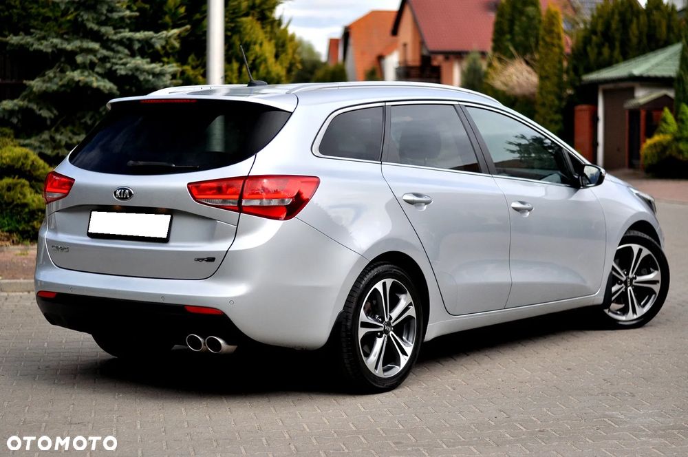 Kia Ceed 1.6 CRDi 136 ISG GT Line - 9