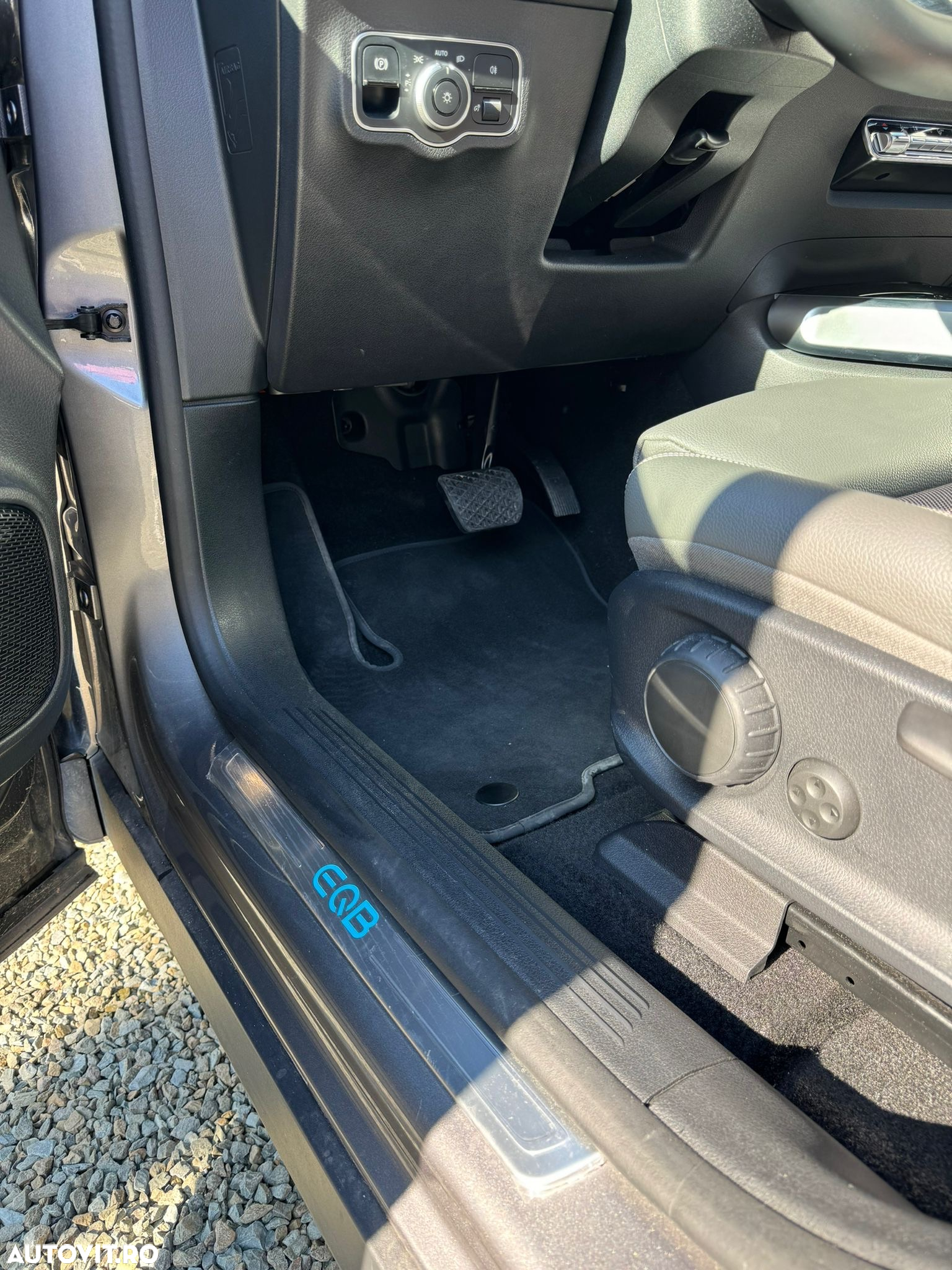 Mercedes-Benz EQB 300 4MATIC - 12
