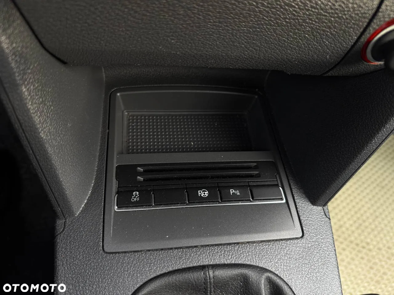 Volkswagen Touran 1.6 TDI DPF BlueMot Comfortline - 15