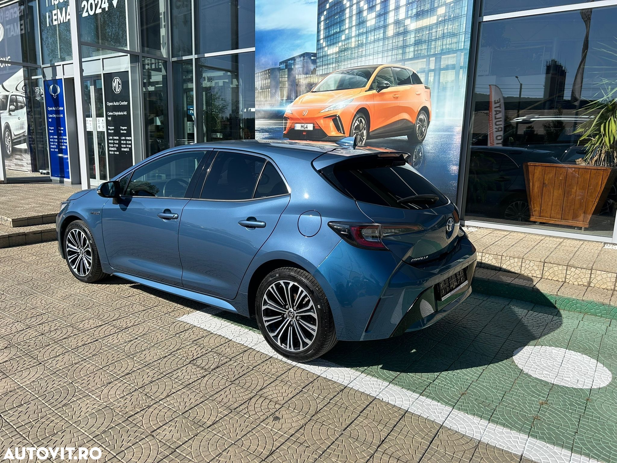 Toyota Corolla 1.8 Hybrid Comfort - 3