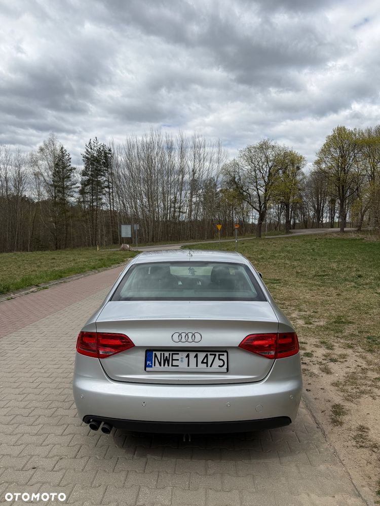Audi A4 Avant 2.0 TDI DPF Attraction - 4