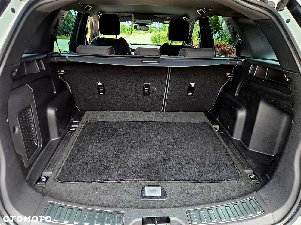 Land Rover Discovery Sport 2.0 P200 mHEV - 14