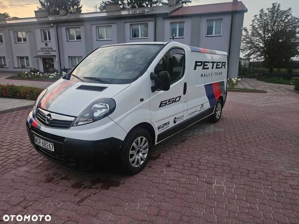 Opel Vivaro - 1