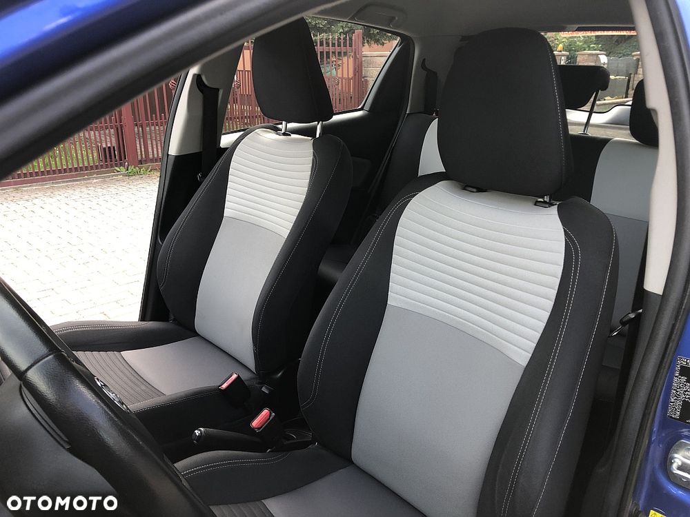 Toyota Yaris 1.5 Premium - 11
