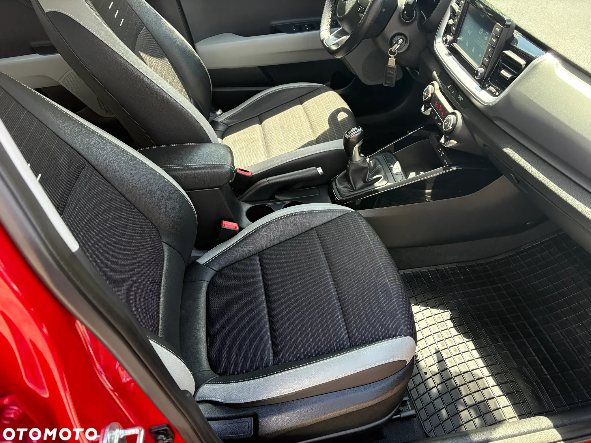 Kia Stonic - 24