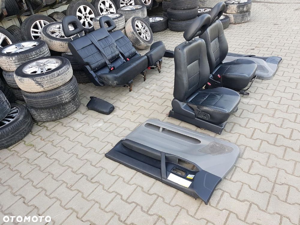 MITSUBISHI PAJERO 3 III LIFT 03-06r FOTELE SKÓRZANE KANAPA 3D - 2