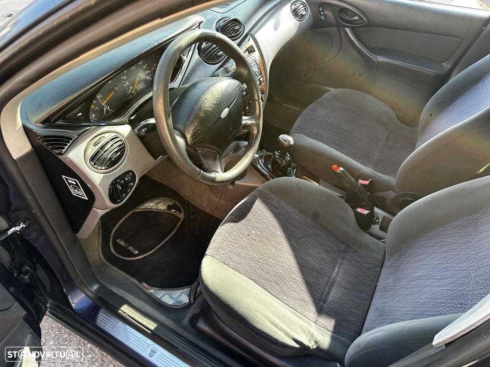 Ford Focus 1.6 Ghia - 5