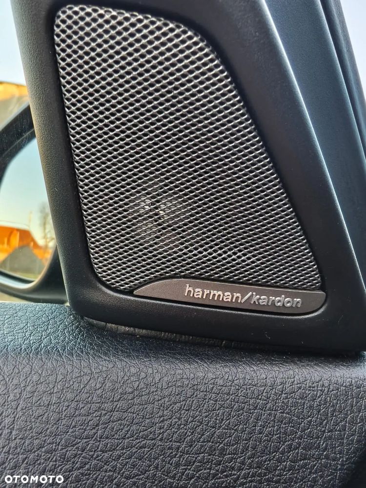 BMW Seria 5 525d - 26