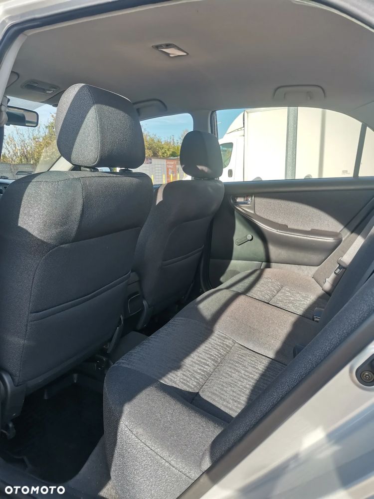 Toyota Corolla - 14
