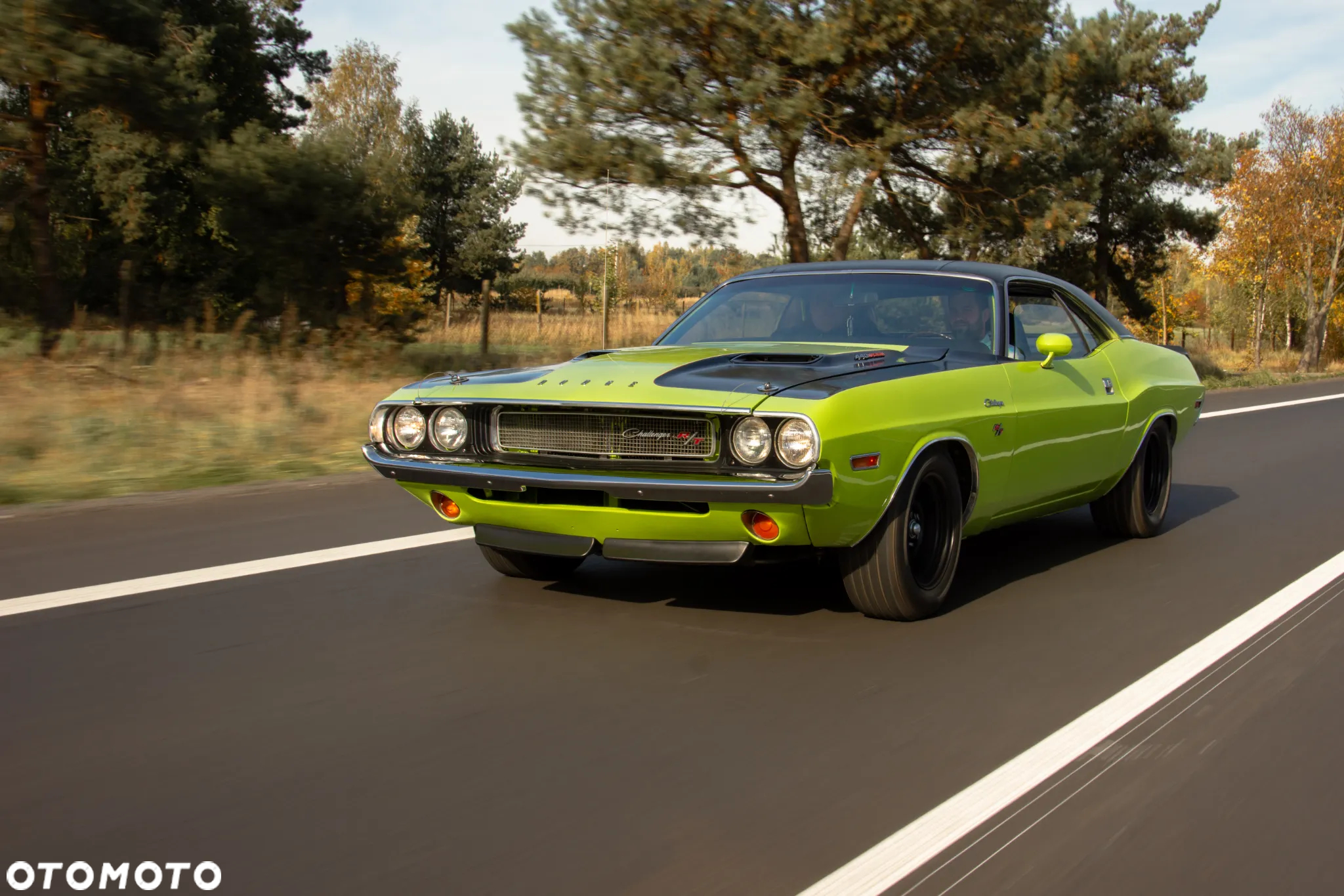 Dodge Challenger - 2