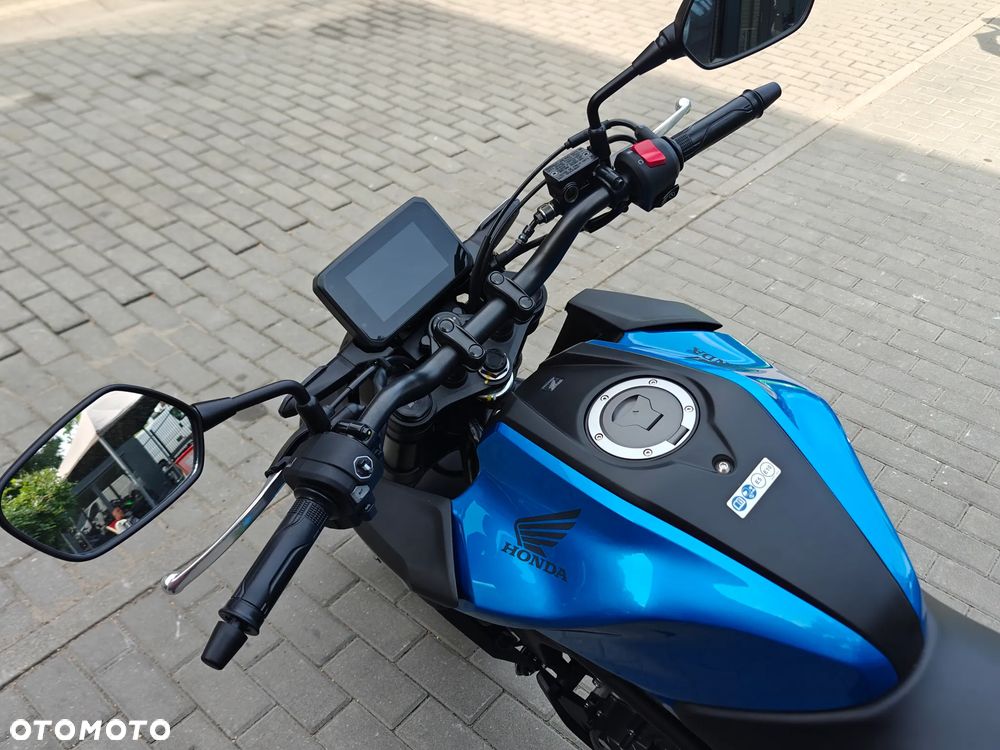 Honda CB - 8