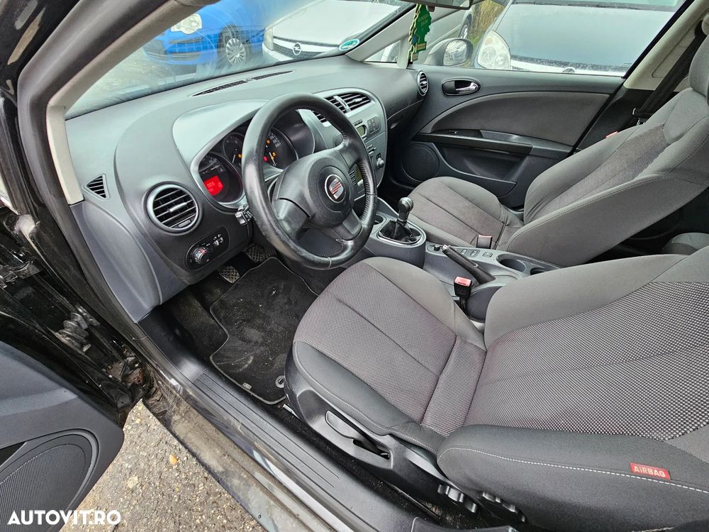 Seat Leon 2.0 TDI DPF Style - 11