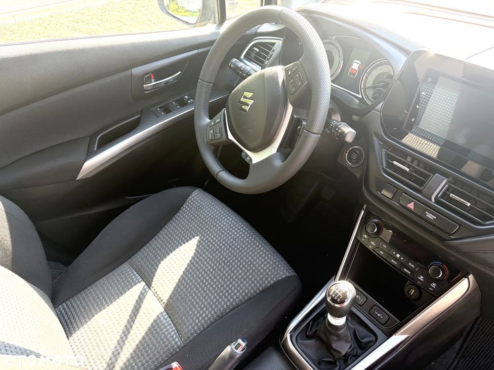 Suzuki S-Cross 1.4 SHVS Premium 4WD - 10