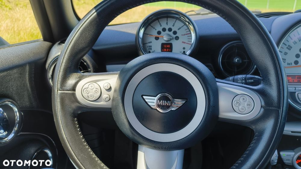 MINI Cooper Standard - 12