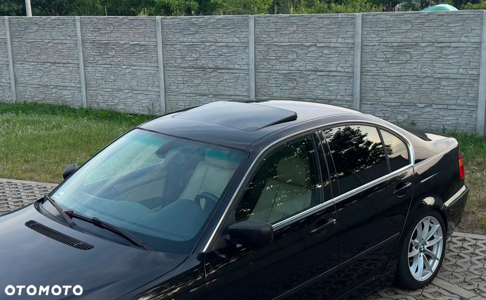 BMW Seria 3 325i - 7