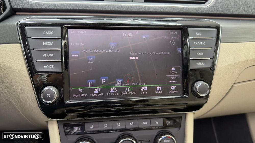 Skoda Superb Break 2.0 TDI Style DSG - 25